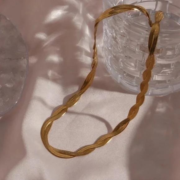 New 18K Gold  Chain Necklace, NICE NECKLACE, CUTE NECKLACE - Picture 3 of 8